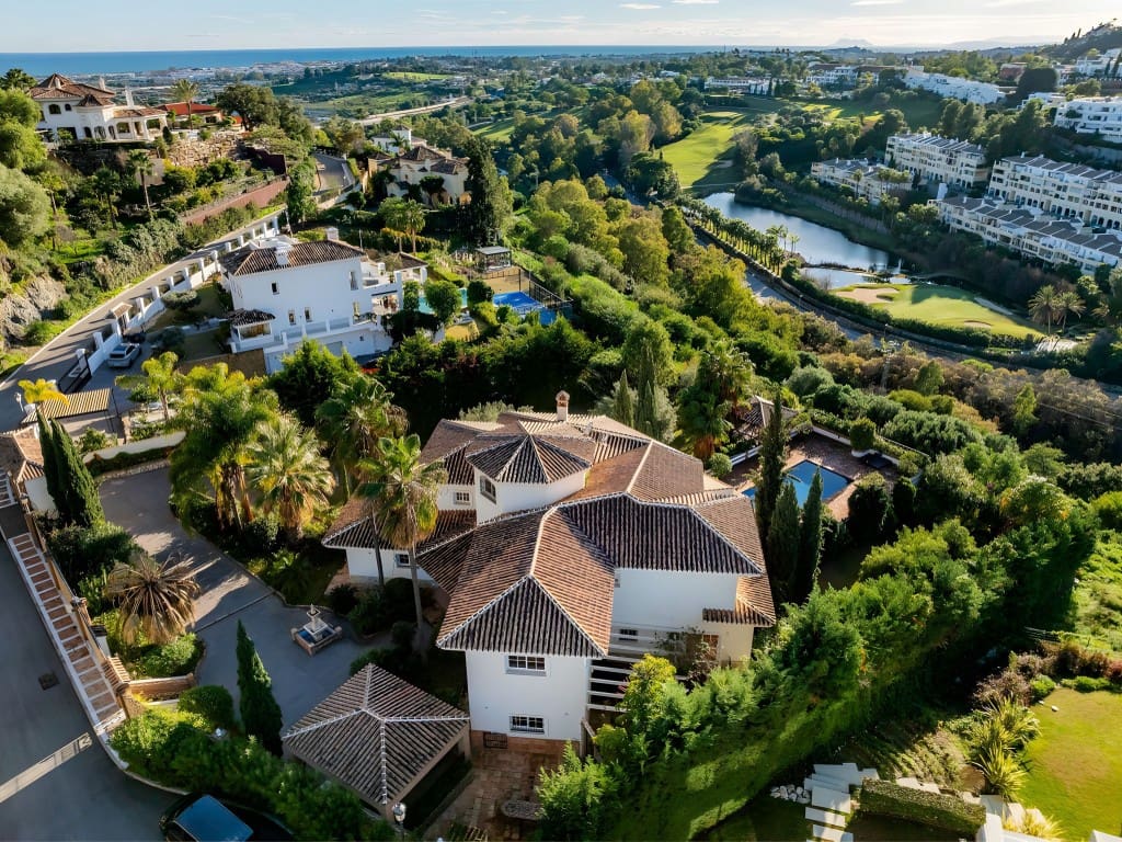 6 sovrum Villa till salu i La Quinta med pool garage - 3 500 000 € (Ref: 8960074)