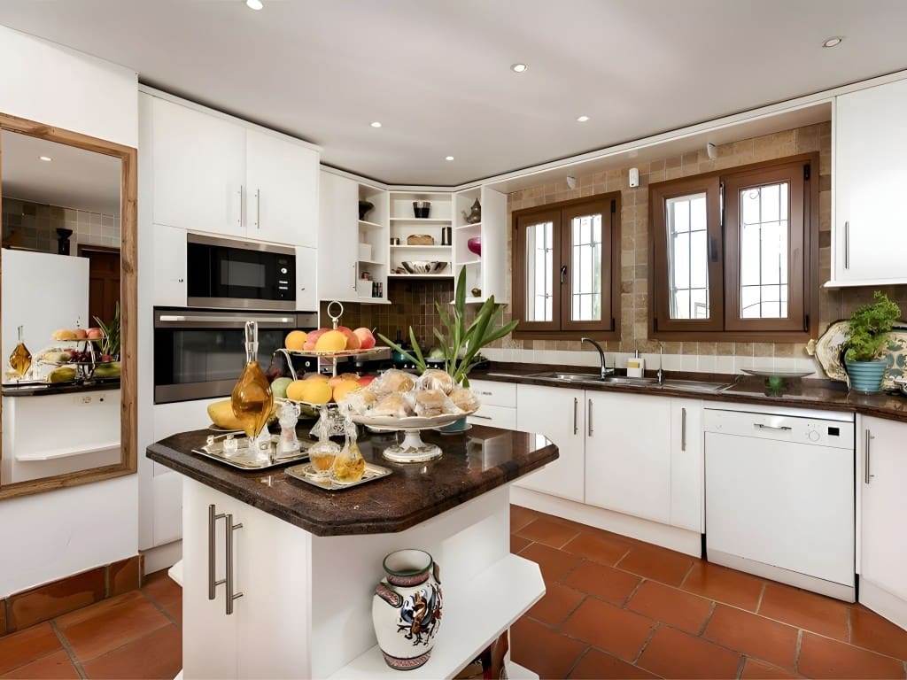 5 sypialnia Finka/Dom wiejski na sprzedaż w Lanjaron z basenem garażem - 2 695 000 € (Ref: 8964235)