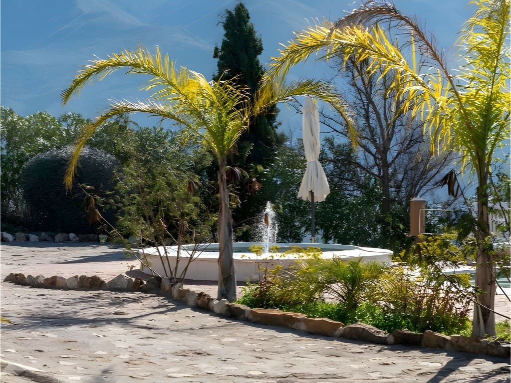 5 sypialnia Finka/Dom wiejski na sprzedaż w Lanjaron z basenem garażem - 2 695 000 € (Ref: 8964235)