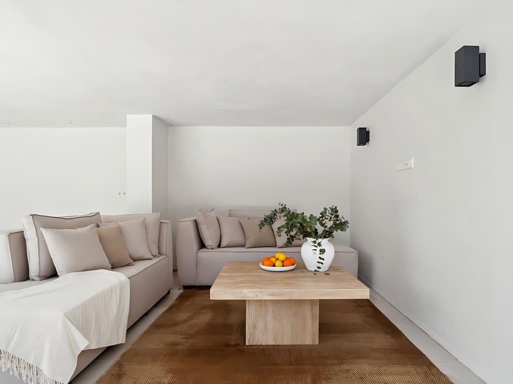 5 bedroom Villa for sale in Nueva Andalucia with pool - € 2,495,000 (Ref: 8975862)