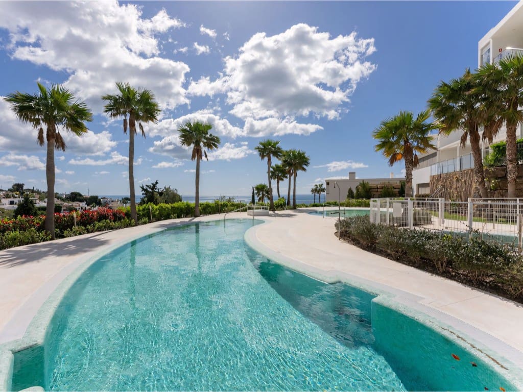 2 bedroom Apartment for sale in Benalmadena with pool garage - € 640,000 (Ref: 8981409)