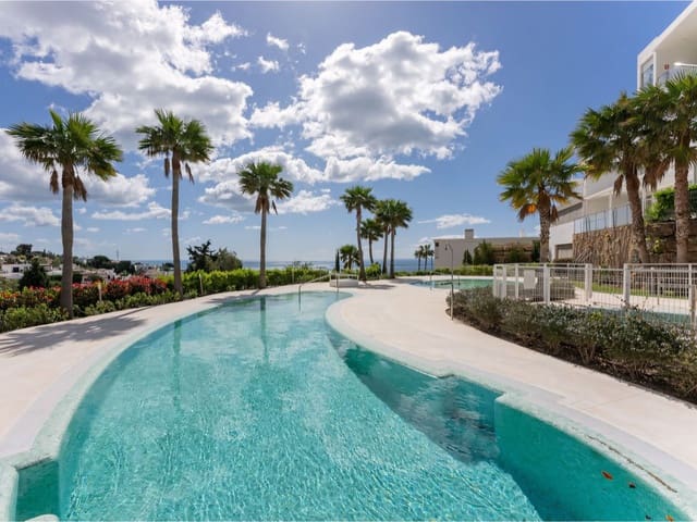 2 slaapkamer Appartement te koop in Benalmádena met zwembad garage - € 640.000 (Ref: 8981409)