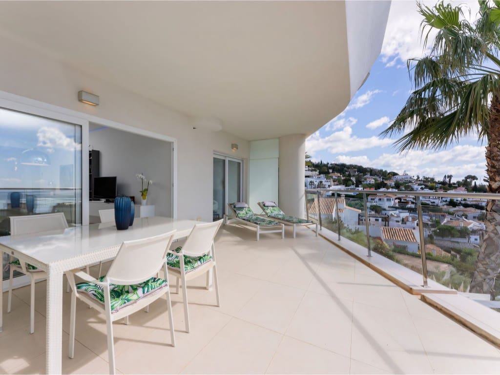 2 bedroom Apartment for sale in Benalmadena with pool garage - € 640,000 (Ref: 8981409)