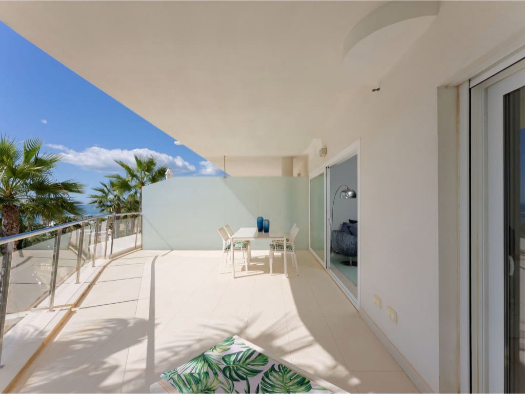 2 bedroom Apartment for sale in Benalmadena with pool garage - € 640,000 (Ref: 8981409)