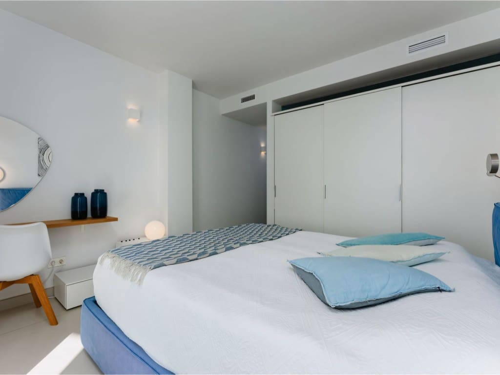 2 bedroom Apartment for sale in Benalmadena with pool garage - € 640,000 (Ref: 8981409)