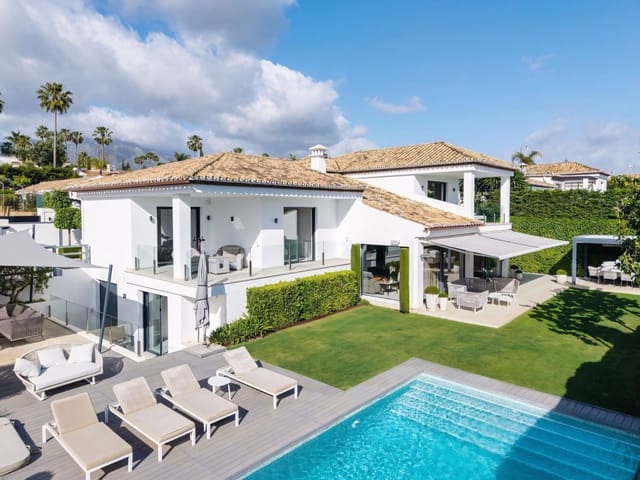5 slaapkamer Villa te koop in Nueva Andalucia, Marbella met zwembad garage - € 2.795.000 (Ref: 8985545)