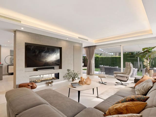 5 slaapkamer Villa te koop in Nueva Andalucia, Marbella met zwembad garage - € 2.795.000 (Ref: 8985545)