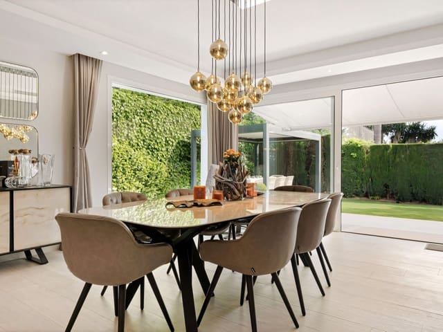 5 slaapkamer Villa te koop in Nueva Andalucia, Marbella met zwembad garage - € 2.795.000 (Ref: 8985545)