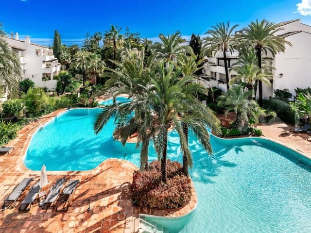 3 slaapkamer Penthouse te koop in Golden Mile, Marbella met zwembad - € 2.985.000 (Ref: 8985546)