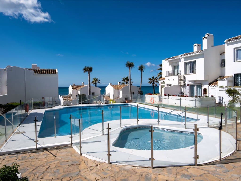 2 chambre Maison de Ville à vendre à Riviera del Sol avec piscine - 460 000 € (Ref: 8992027)