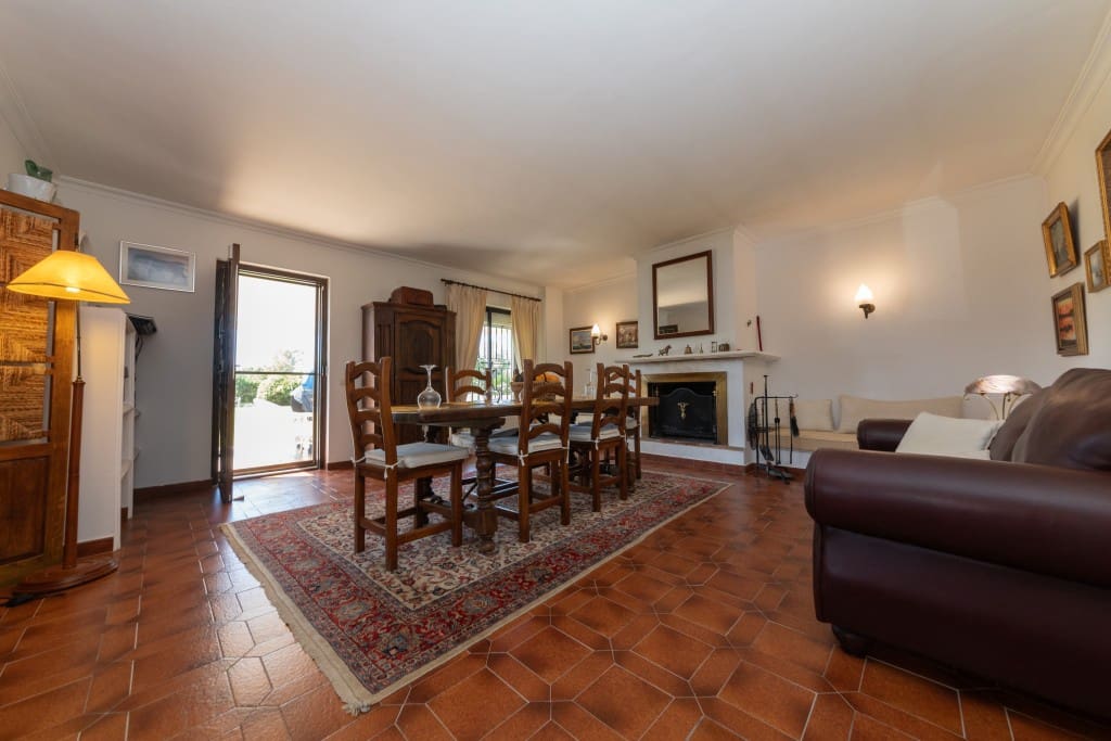 3 quarto Moradia para venda em Entrerrios com piscina garagem - 950 000 € (Ref: 8998292)