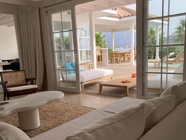 4 quarto Moradia para venda em Benahavís com piscina garagem - 1 975 000 € (Ref: 9004628)