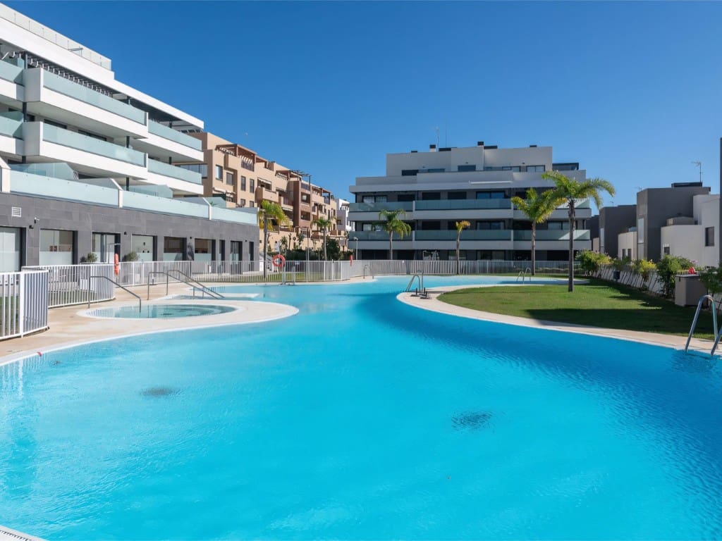 3 chambre Appartement à vendre à La Cala de Mijas avec piscine garage - 649 000 € (Ref: 9008944)