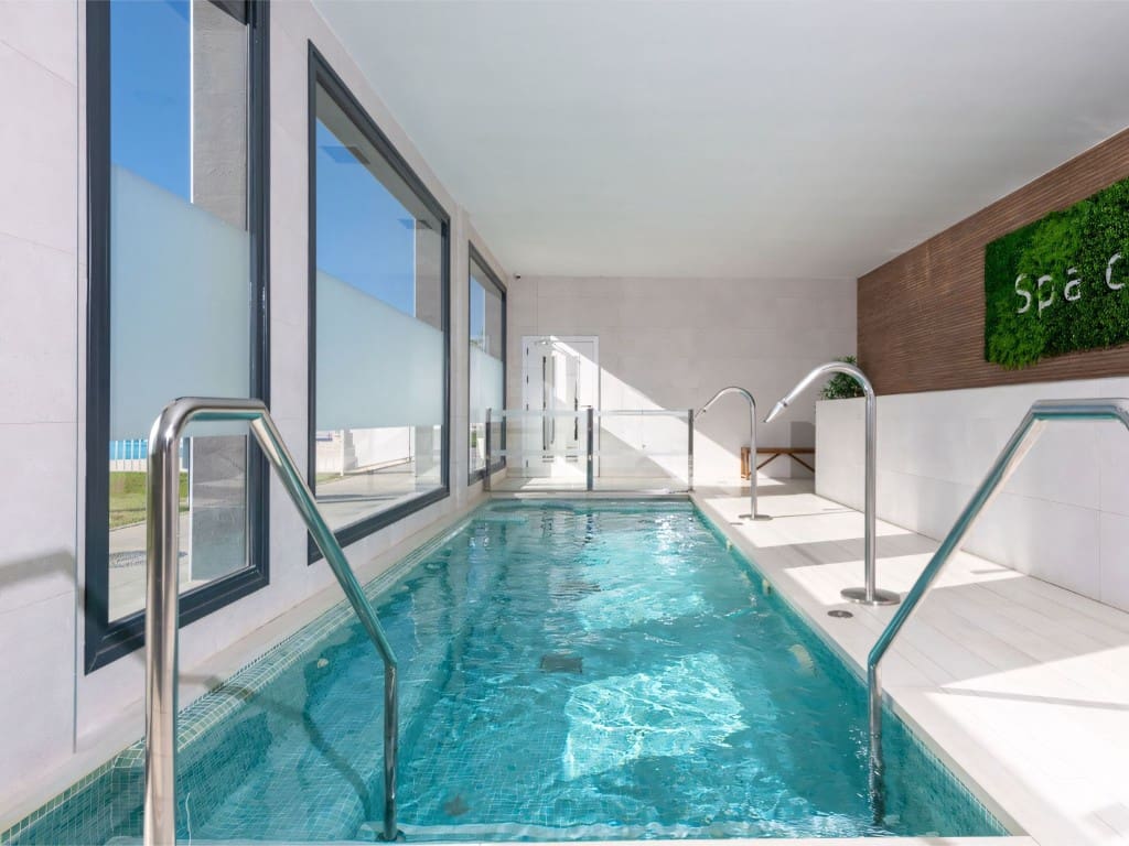 3 chambre Appartement à vendre à La Cala de Mijas avec piscine garage - 649 000 € (Ref: 9008944)