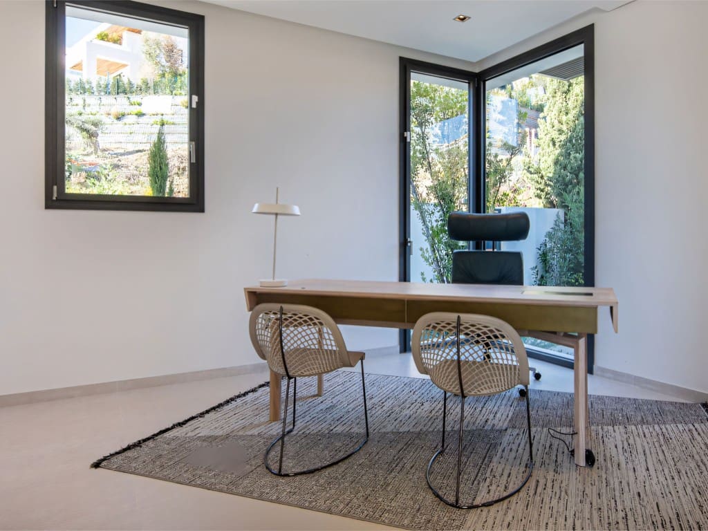 6 Zimmer Villa zu verkaufen in La Quinta mit Pool Garage - 4.695.000 € (Ref: 9012365)