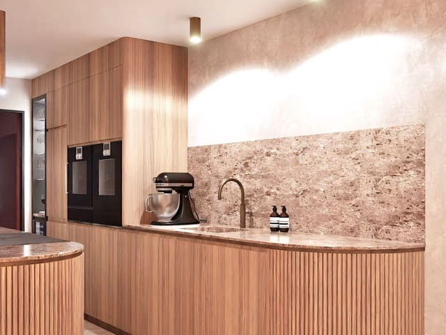 Casa de 4 habitaciones en Golden Mile, Marbella en venta con piscina garaje - 1.995.000 € (Ref: 9012366)