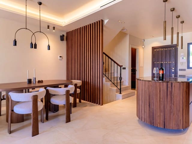 4 chambre Maison de Ville à vendre à Golden Mile, Marbella avec piscine garage - 1 995 000 € (Ref: 9012366)