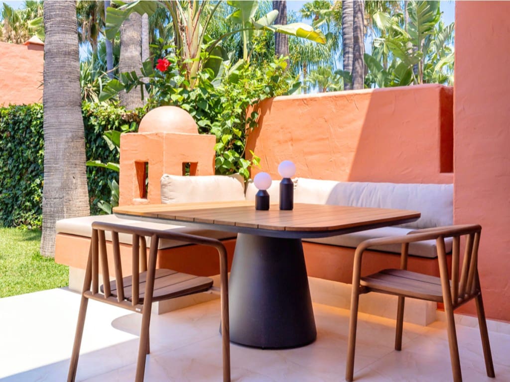 4 makuuhuone Omakotitalo myytävänä paikassa Golden Mile mukana uima-altaan 
autotalli - 1 995 000 € (Ref: 9012366)