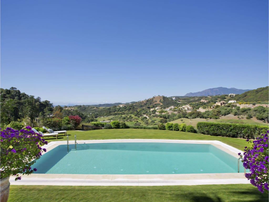 7 bedroom Villa for sale in Benahavis with pool garage - € 4,500,000 (Ref: 9023022)