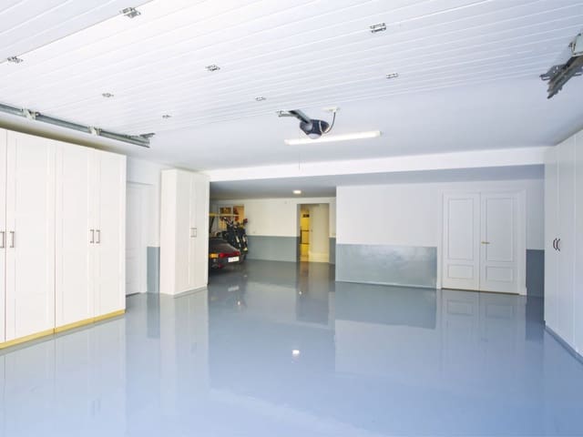 7 bedroom Villa for sale in Benahavís with pool garage - € 4,500,000 (Ref: 9023022)