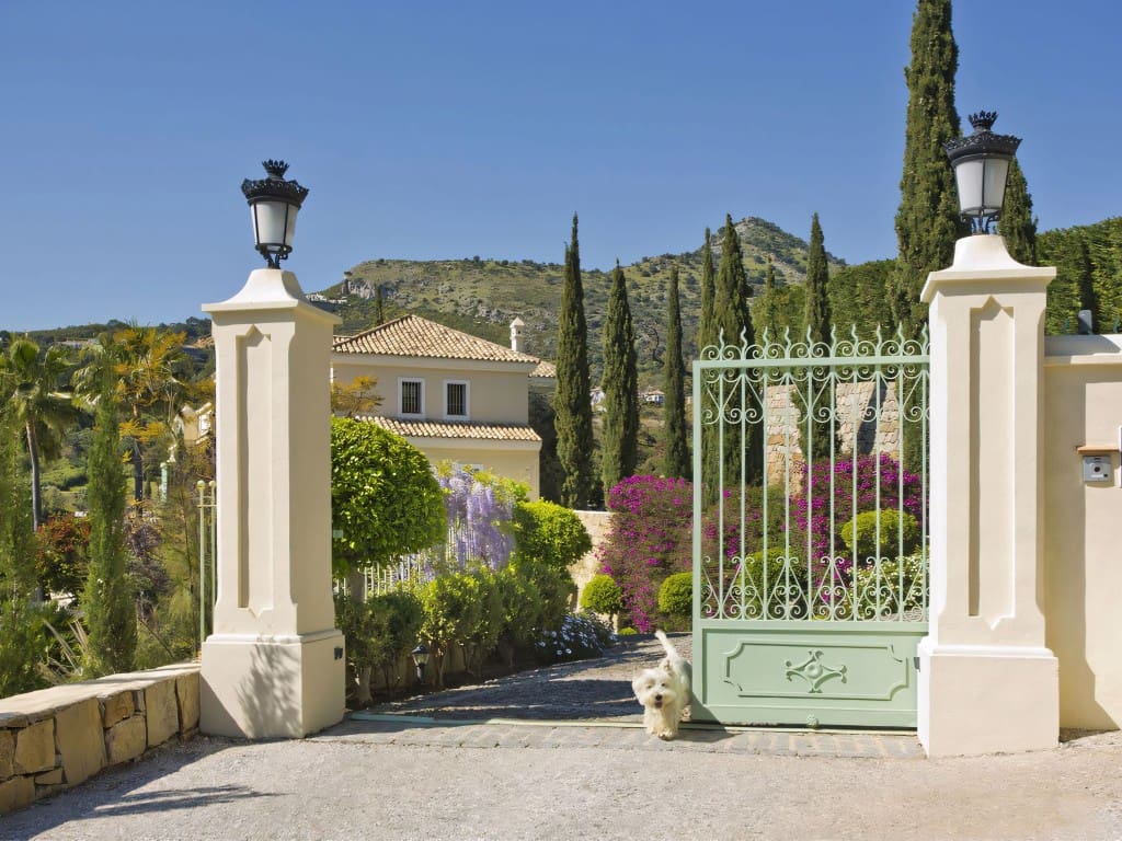 7 bedroom Villa for sale in Benahavis with pool garage - € 4,500,000 (Ref: 9023022)