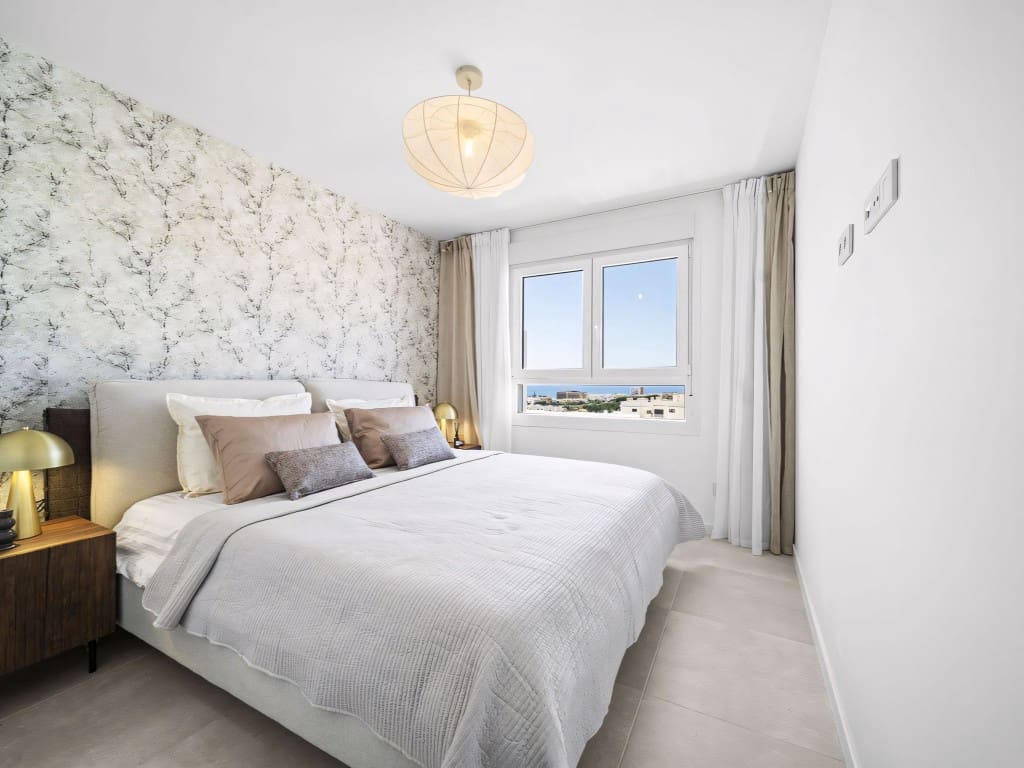 4 soveværelse Semi-Rækkehus til salg i La Cala de Mijas med swimmingpool garage - € 900.000 (Ref: 9026587)