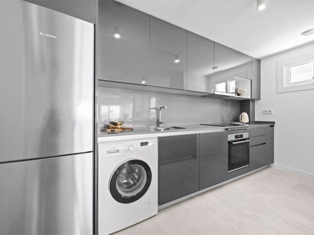 4 sypialnia Dom blizniak na sprzedaż w La Cala de Mijas, Mijas z basenem garażem - 900 000 € (Ref: 9026587)