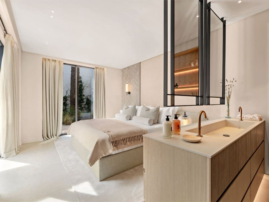 Chalet de 4 habitaciones en Nueva Andalucia en venta con piscina garaje - 5.975.000 € (Ref: 9037982)