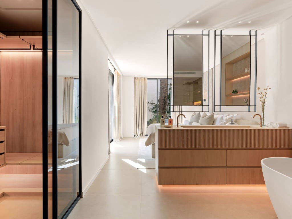 Chalet de 4 habitaciones en Nueva Andalucia en venta con piscina garaje - 5.975.000 € (Ref: 9037982)