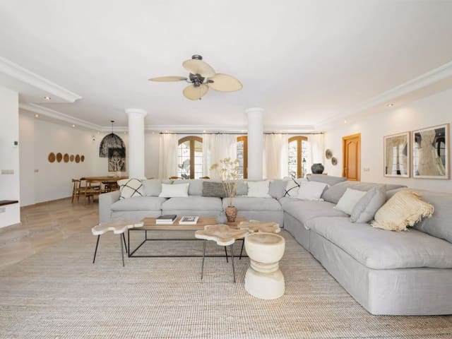 5 soverom Villa til salgs i Cancelada, Estepona med svømmebasseng garasje - € 1 950 000 (Ref: 9042041)