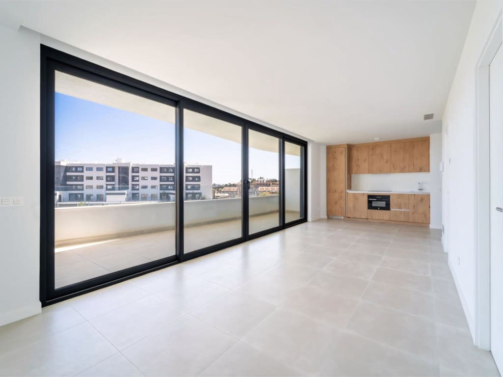 2 soverom Leilighet til salgs i Fuengirola med svømmebasseng garasje - € 449 000 (Ref: 9048545)