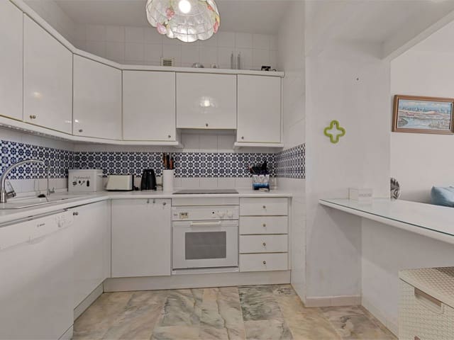 3 makuuhuone Huoneisto myytävänä paikassa Fuengirola mukana uima-altaan - 495 000 € (Ref: 9057359)