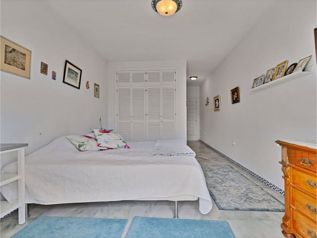 3 makuuhuone Huoneisto myytävänä paikassa Fuengirola mukana uima-altaan - 495 000 € (Ref: 9057359)