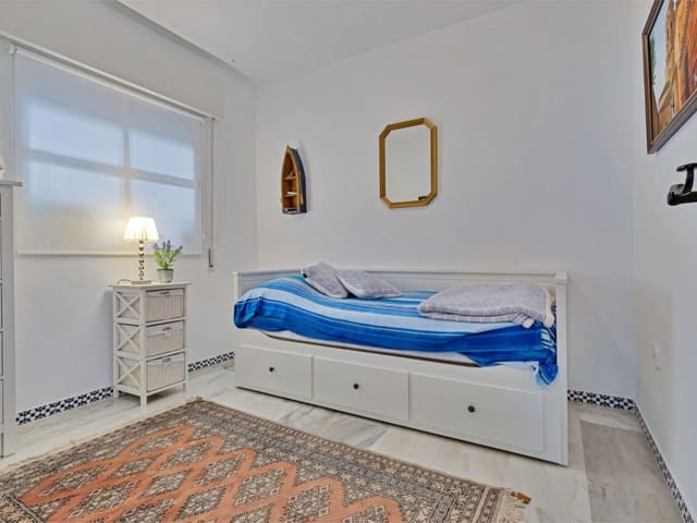 3 makuuhuone Huoneisto myytävänä paikassa Fuengirola mukana uima-altaan - 495 000 € (Ref: 9057359)