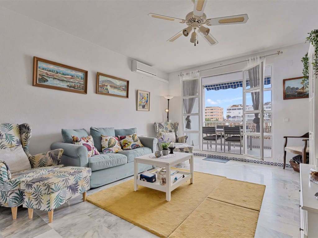 3 bedroom Apartment for sale in Fuengirola with pool - € 495,000 (Ref: 9057359)