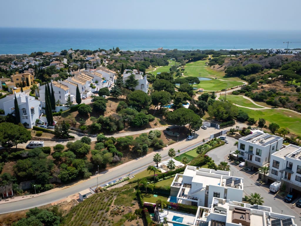 5 sypialnia Willa na sprzedaż w Mijas Costa z basenem garażem - 1 395 000 € (Ref: 9060263)