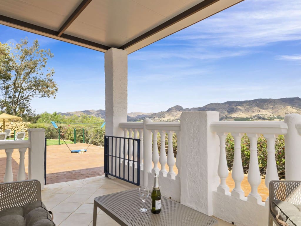 3 soveværelse Villa til salg i Pizarra med swimmingpool garage - € 525.000 (Ref: 9062172)