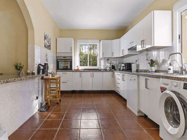 3 slaapkamer Villa te koop in Pizarra met zwembad garage - € 525.000 (Ref: 9062172)