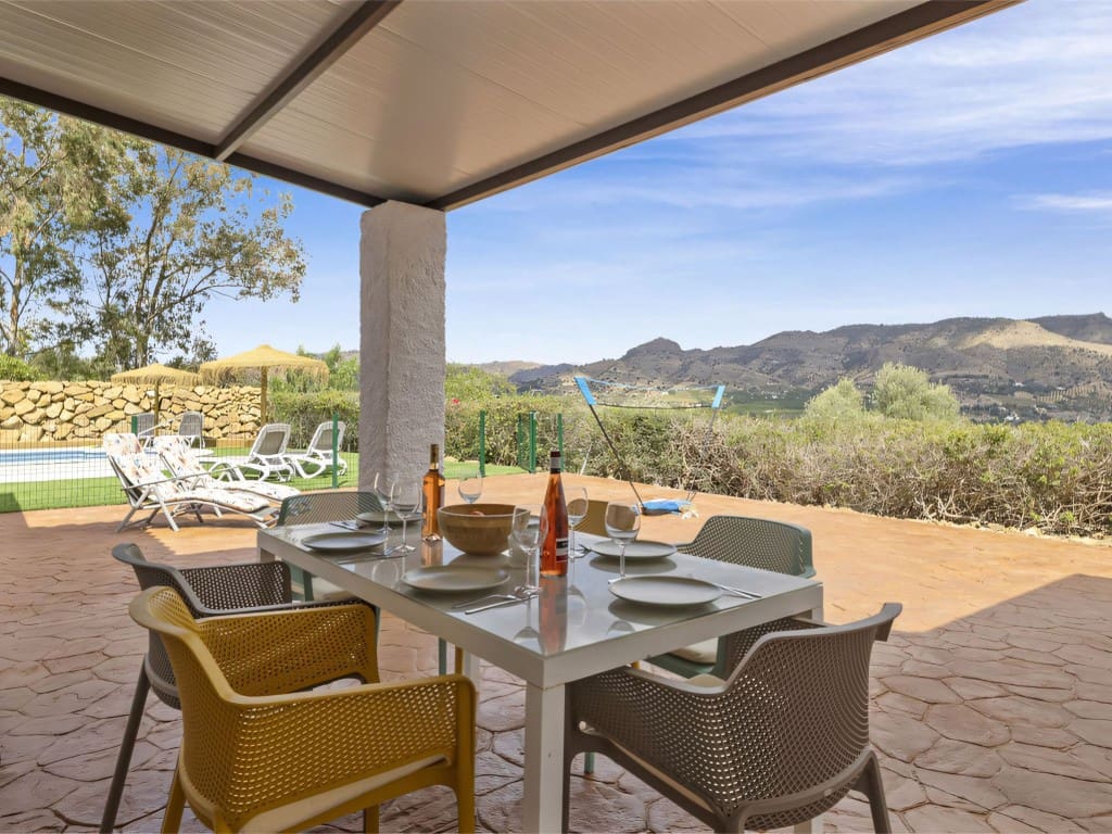 3 soveværelse Villa til salg i Pizarra med swimmingpool garage - € 525.000 (Ref: 9062172)