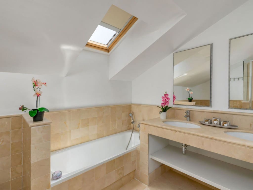 4 bedroom Villa for sale in Torremuelle with pool garage - € 890,000 (Ref: 9074905)