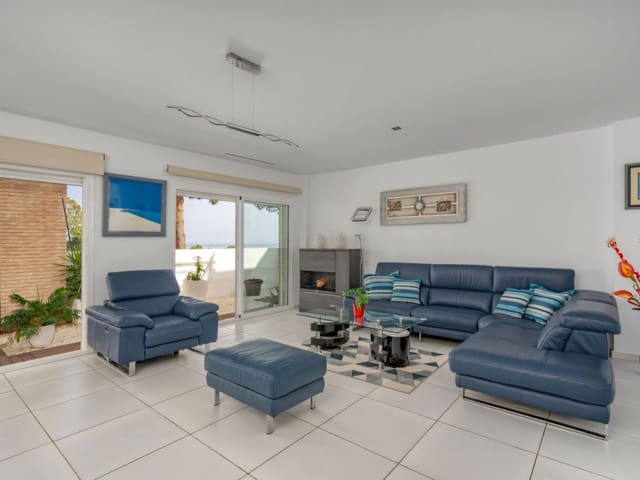 4 soveværelse Villa til salg i Torremuelle, Benalmádena med swimmingpool garage - € 890.000 (Ref: 9074905)