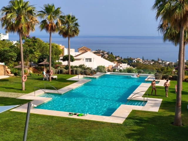 4 Zimmer Villa zu verkaufen in Torremuelle, Benalmádena mit Pool Garage - 990.000 € (Ref: 9074905)