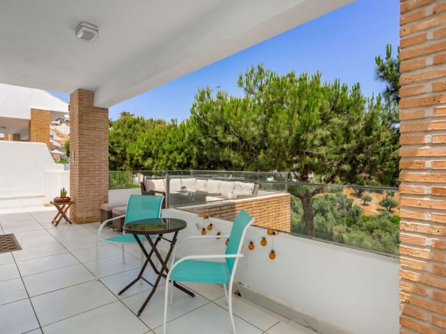 4 Zimmer Villa zu verkaufen in Torremuelle, Benalmádena mit Pool Garage - 990.000 € (Ref: 9074905)