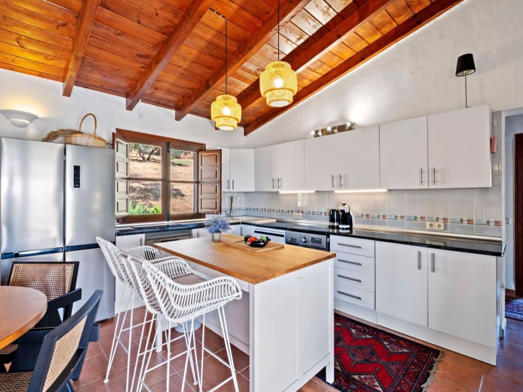 3 soveværelse Finca/Landehus til salg i Tolox med swimmingpool - € 429.000 (Ref: 9077811)