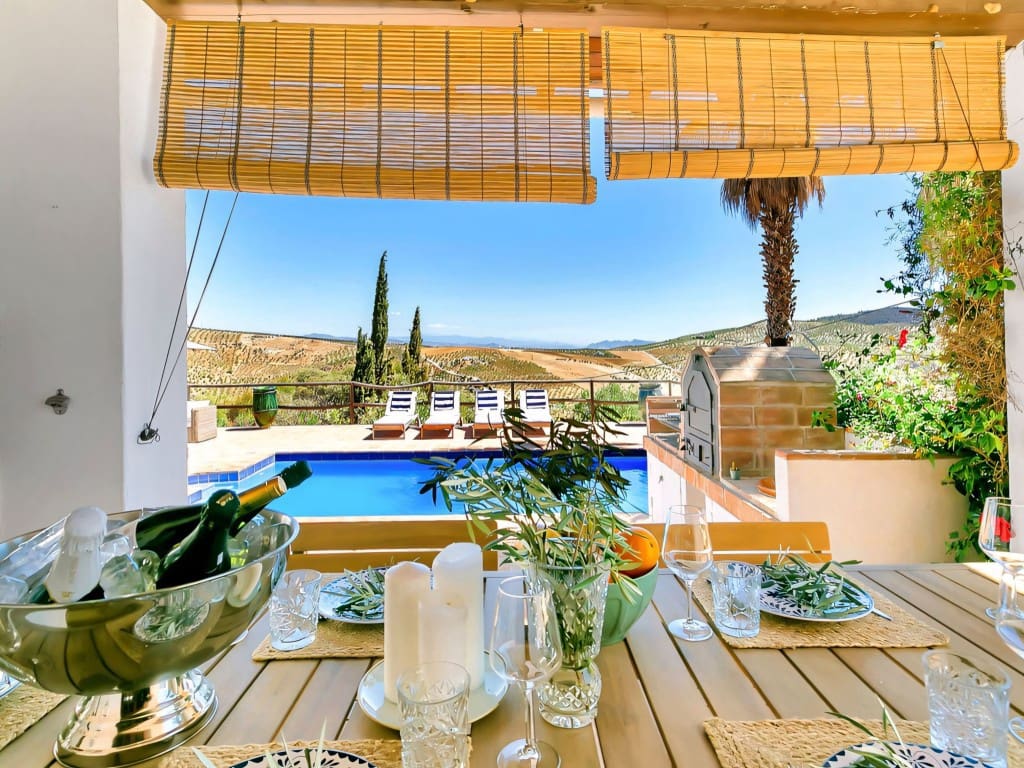 3 soveværelse Finca/Landehus til salg i Tolox med swimmingpool - € 429.000 (Ref: 9077811)