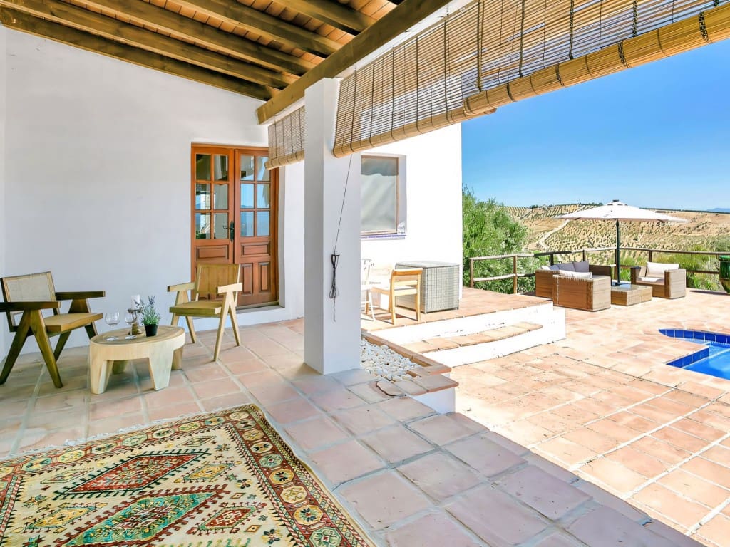 3 soveværelse Finca/Landehus til salg i Tolox med swimmingpool - € 429.000 (Ref: 9077811)