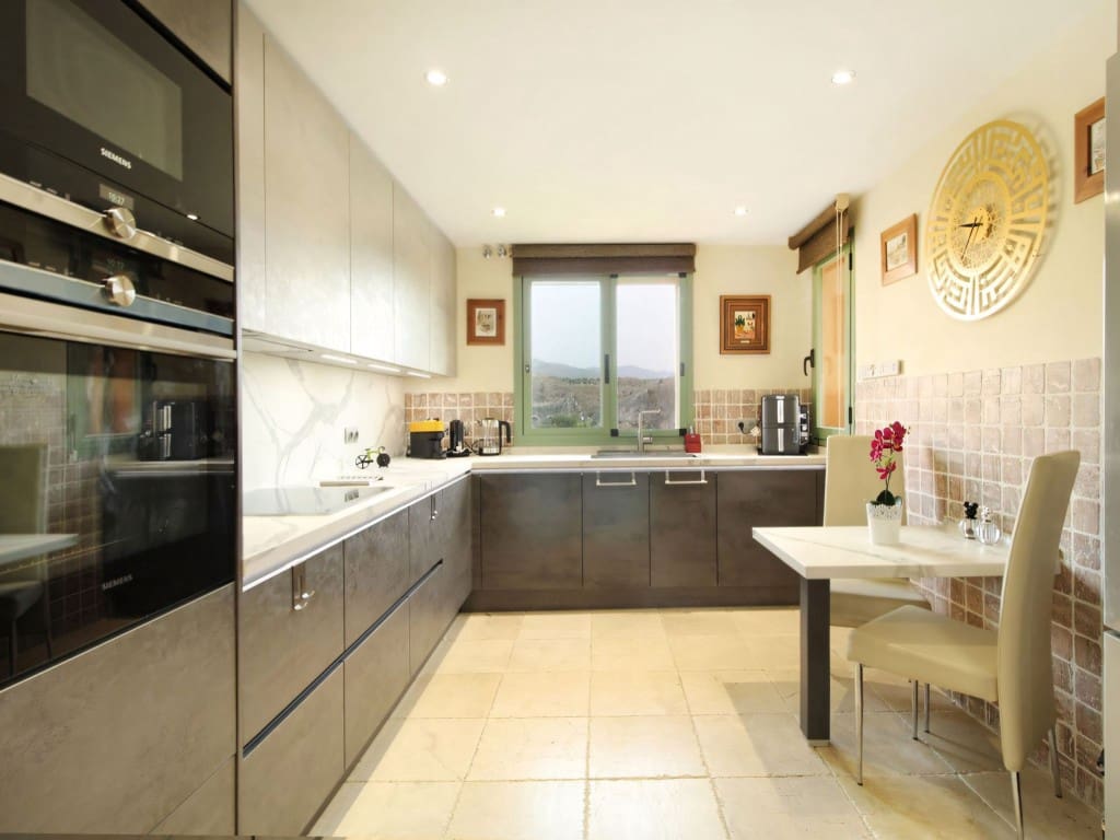 3 chambre Appartement à vendre à Los Flamingos avec piscine garage - 699 000 € (Ref: 9095091)