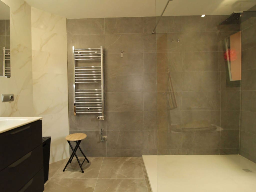 3 chambre Appartement à vendre à Los Flamingos avec piscine garage - 699 000 € (Ref: 9095091)