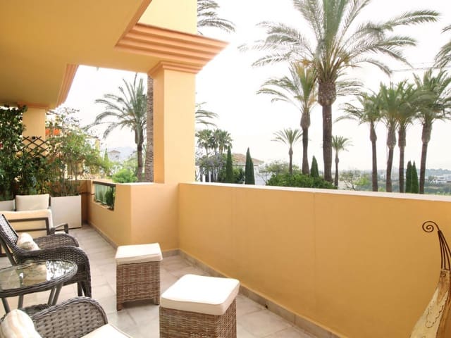 3 chambre Appartement à vendre à Los Flamingos, Benahavís avec piscine garage - 699 000 € (Ref: 9095091)