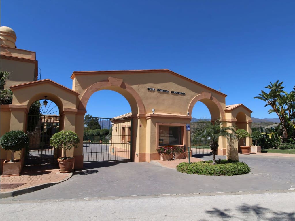 3 chambre Appartement à vendre à Los Flamingos avec piscine garage - 699 000 € (Ref: 9095091)